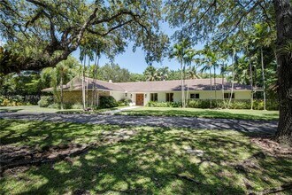 Building Photo - 11905 SW 67th Ave