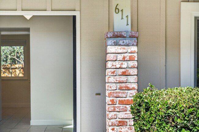 Foto del edificio - Northgate Beauty with Newly Landscaped Backyard, Top-Rated Schools & Prime Walnut Creek Location!