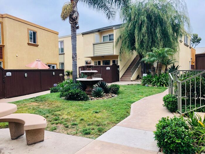 Primary Photo - Sunny Top Floor 2BD/2BA Condo in Desirable...
