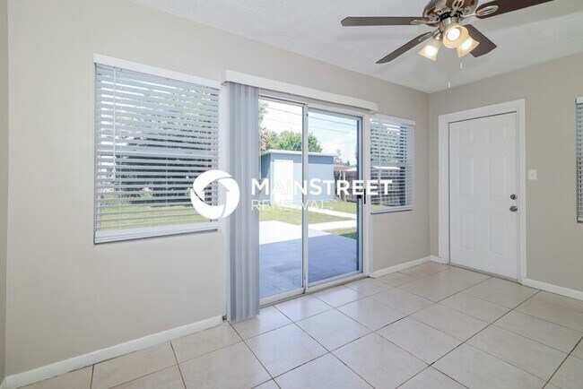 Foto del edificio - 3 Bedroom Pet-Friendly Home in ORLANDO, FL with Main Street Renewal
