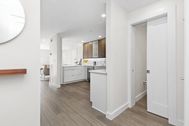 Building Photo - 199 Coolidge Ave