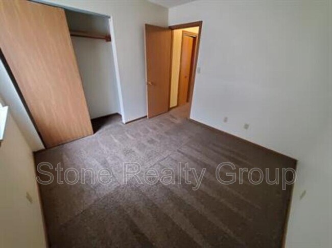 Foto del edificio - 820 Poplar St