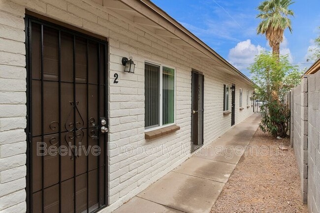 Building Photo - 1429 E Fillmore St