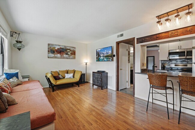 Foto del edificio - Downtown Durham! 1bd/1ba Trinity Park's Pe...