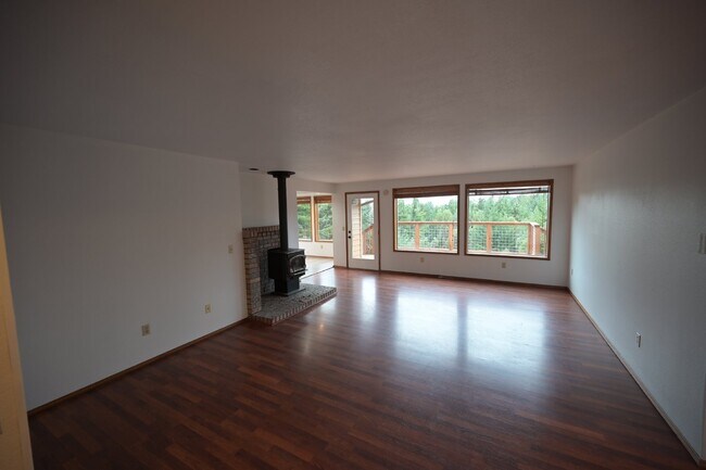 Foto del edificio - 2+ bed 2 bath home in Dungeness Heights, S...