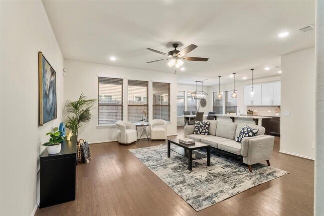 Foto del edificio - 4025 Starbright St