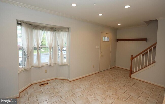 Foto del edificio - 1759 Sharwood Pl