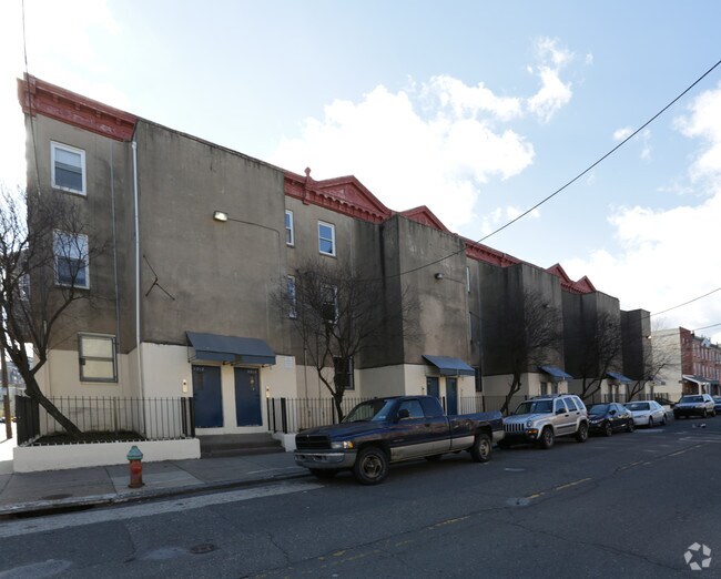 Building Photo - Elrae Gardens II