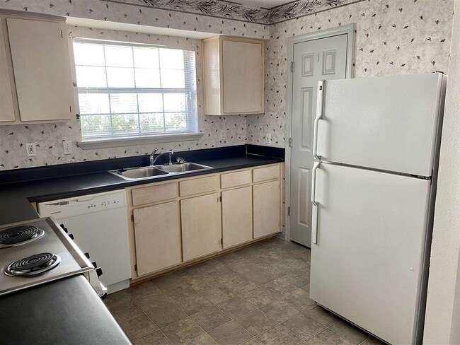 Building Photo - 2924 Cross Creek Ct