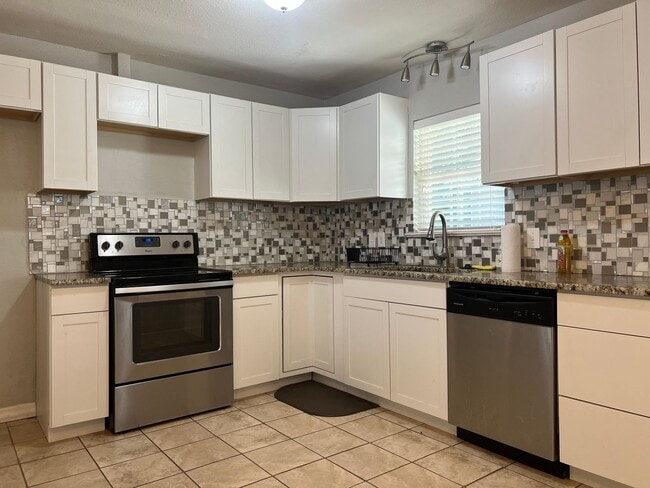 Building Photo - 1518 S Taylor St