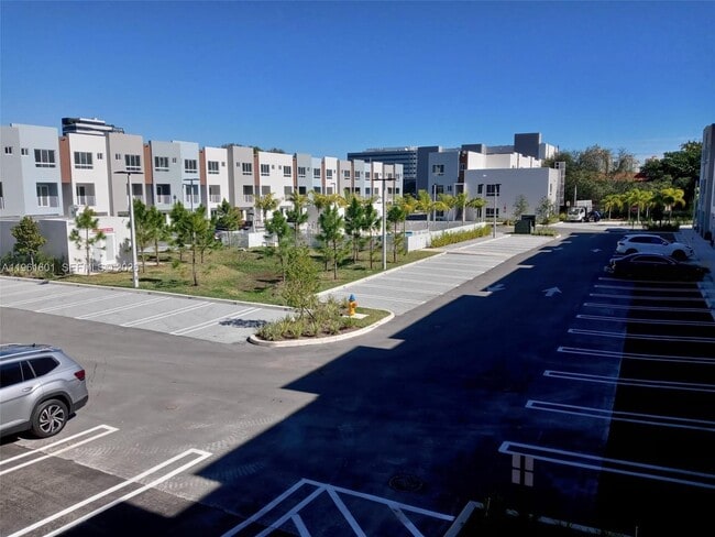 Building Photo - 2555 NE 193rd St