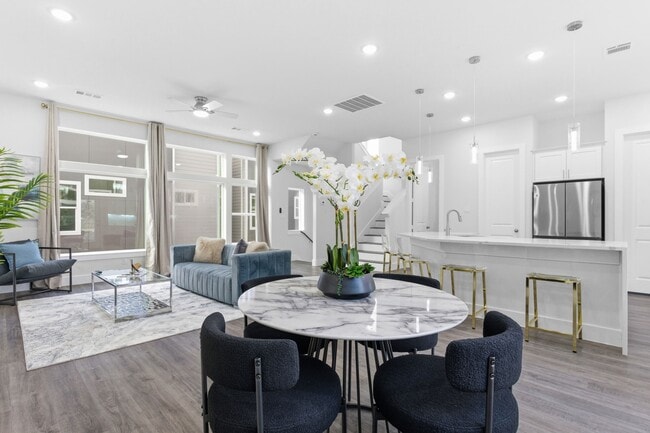 Building Photo - 4015 Ward St