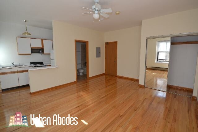 Foto del edificio - 634 W Barry Ave