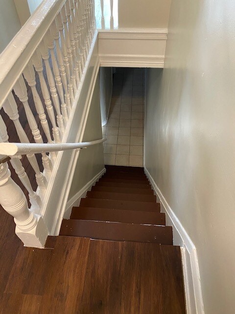 Stairs - 513 N Ellwood Ave
