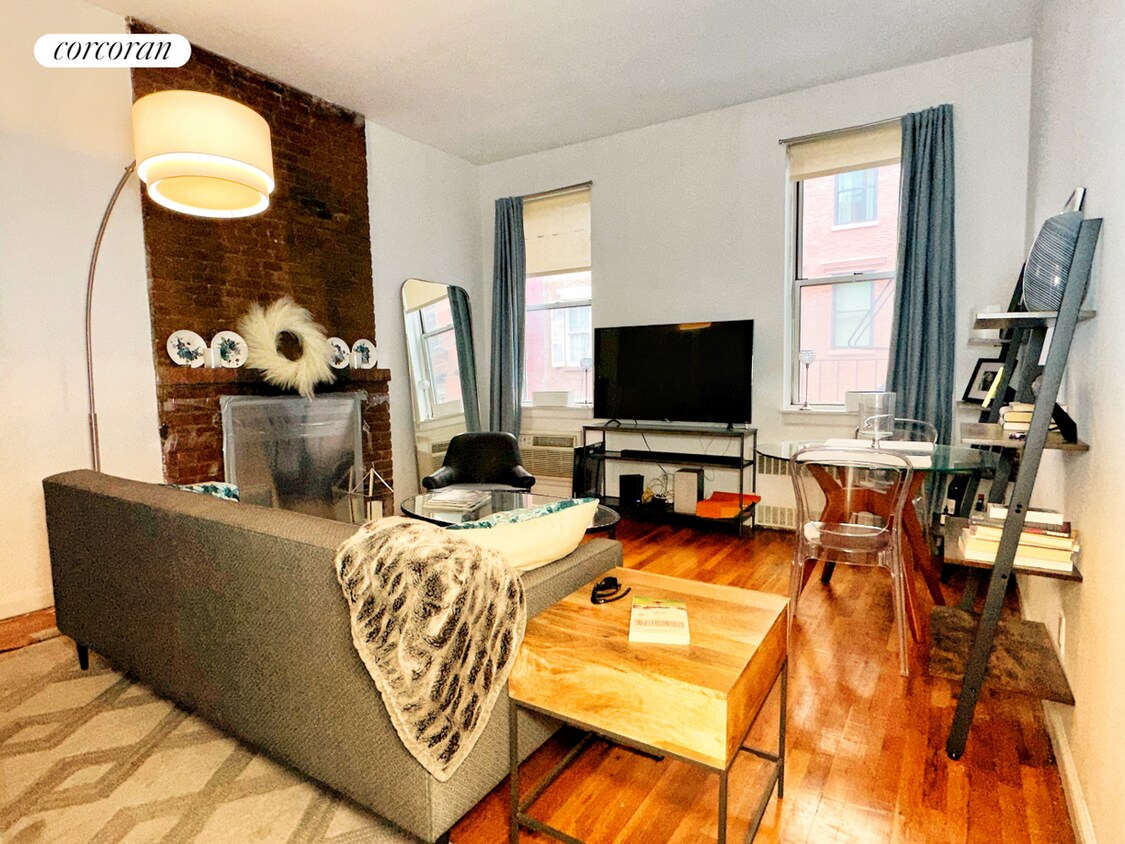 Primary Photo - 244 West 4th Street