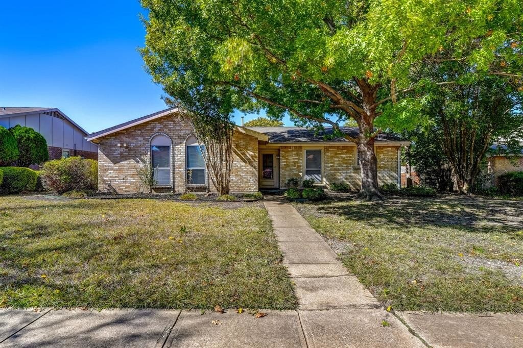 Foto principal - 1105 Brush Creek Dr