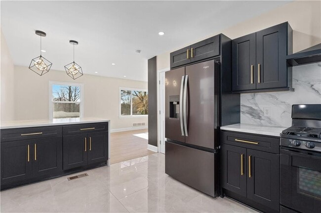 Building Photo - 1766 Flintwood Dr SE