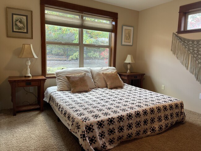 Building Photo - 456 Park Ridge Pl