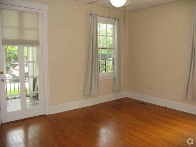 Building Photo - 524 Orme Cir NE