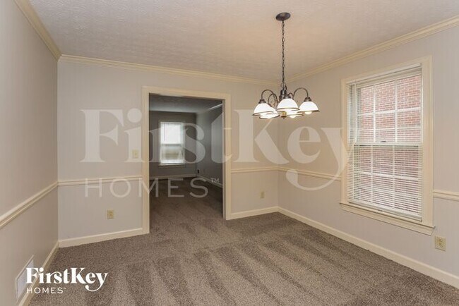Building Photo - 3210 Henderson Walk