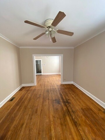 Building Photo - 5719 S Francisco Ave