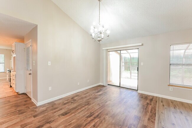 Foto del edificio - 1100 Creekwood Cove