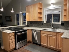 Building Photo - 3147 Westwood Ct