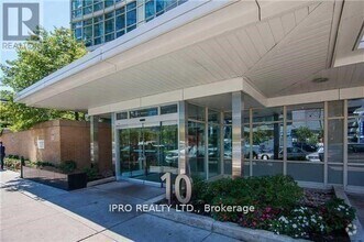 Building Photo - 10-610 Navy Wharf Ct