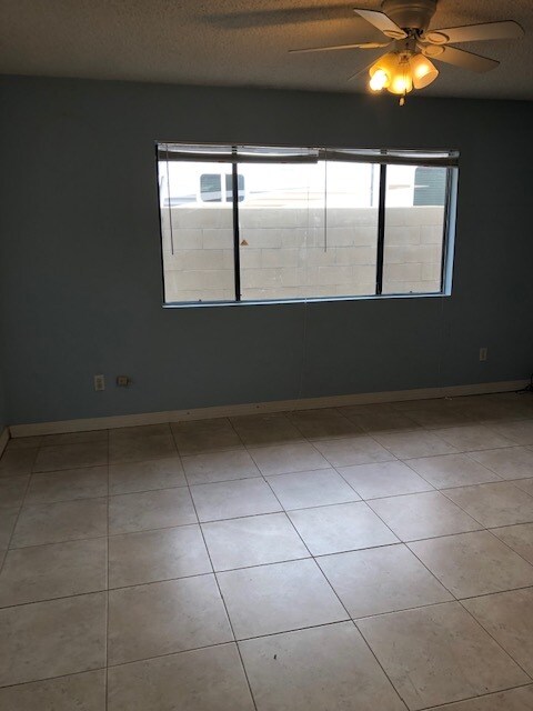 Foto del edificio - 5117 Patton Way