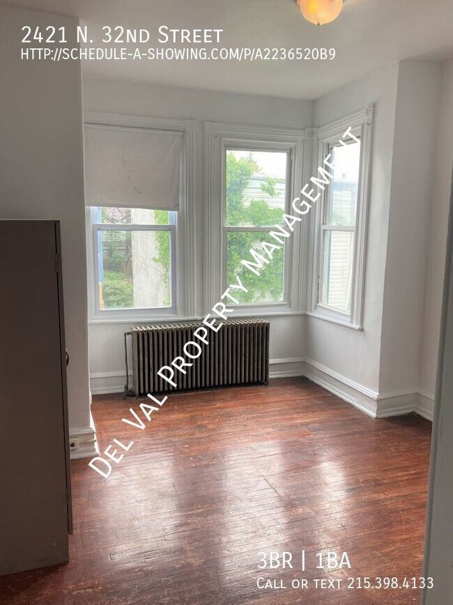 Building Photo - Improved Rent! Newly Updated 3-Bdrm Row Ho...