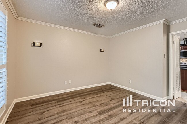 Building Photo - 8802 Boise Hills Dr