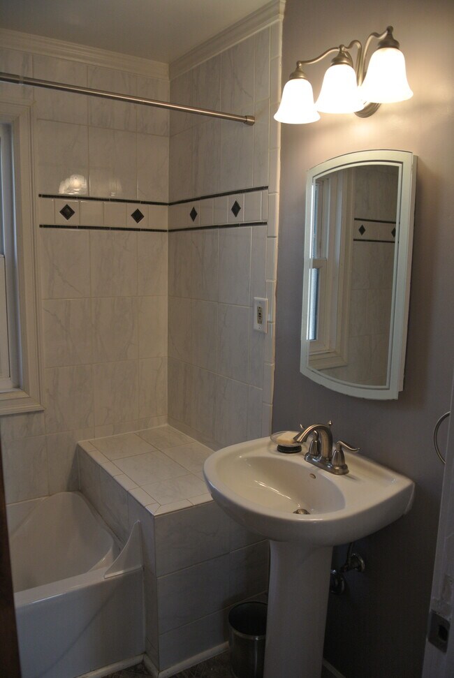 Foto del edificio - 180 fairview ave s