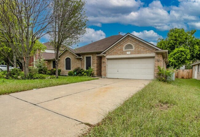 Foto del edificio - 8214 Cornerwood Dr