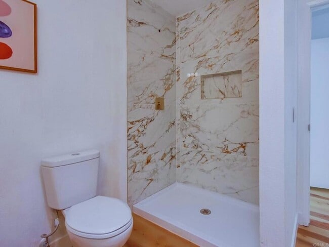 Foto del edificio - 1025 Plover Way