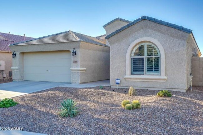 Building Photo - 2938 E Quiet Hollow Ln