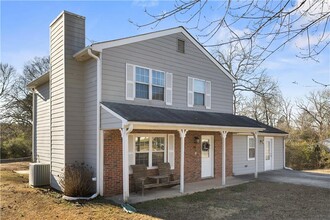 Building Photo - 284 Oak Ridge