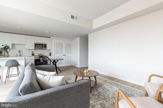 Building Photo - 1130 N Delaware Ave