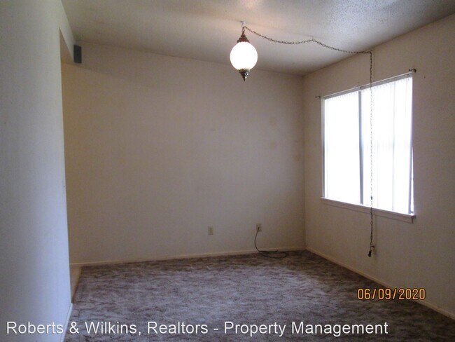 Building Photo - 2106 Amarillo