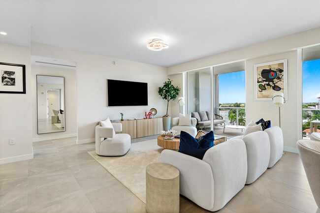 Foto del edificio - 220 SE Mizner Blvd