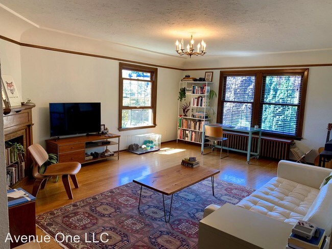 Building Photo - 1 br, 1 bath House - 1100 17th Ave. #201