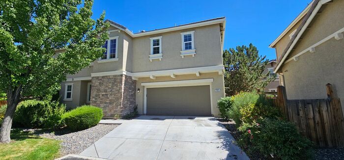 Primary Photo - 4 bedroom 2.5 bath 2 car garage Foothills ...