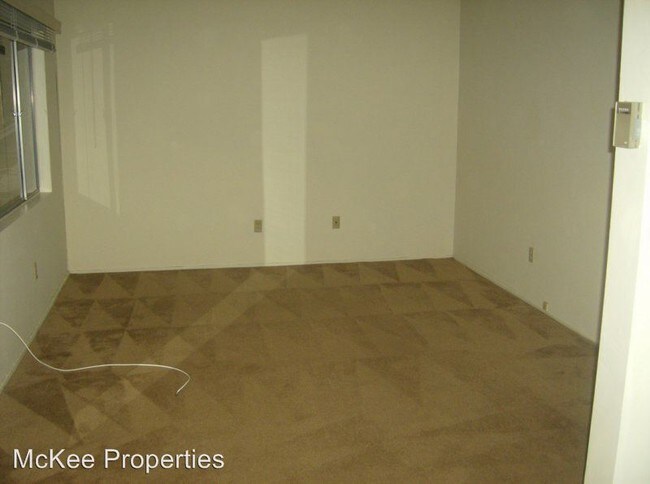 Building Photo - 3830 Albatross St