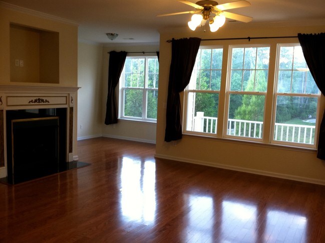 Building Photo - 5024 Celtic Ct