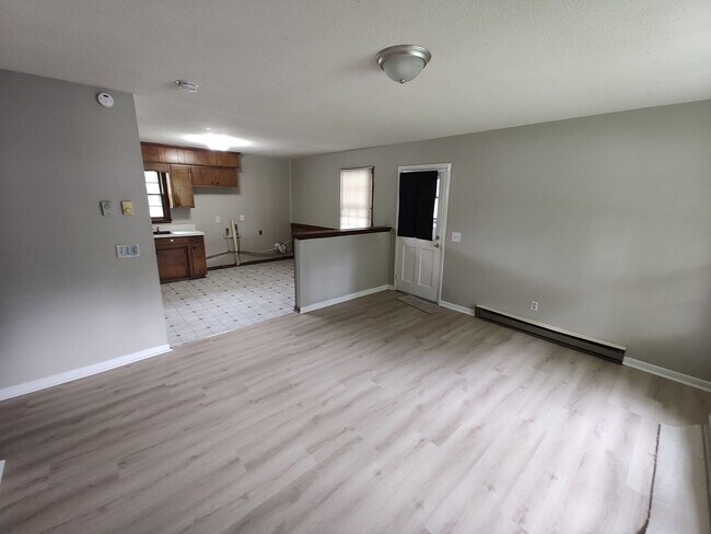 Building Photo - 1303 Railfence Dr