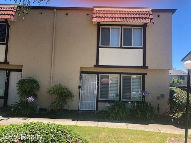 Building Photo - 3 br, 1.5 bath House - 27654 Del Norte Ct