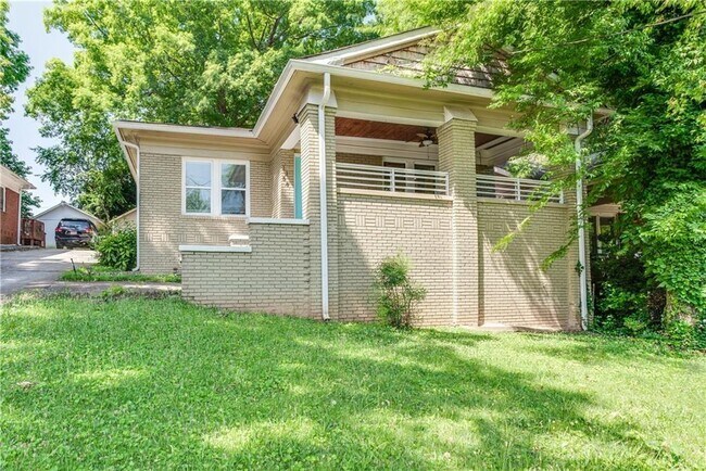 Foto del edificio - 1158 Donnelly Ave SW