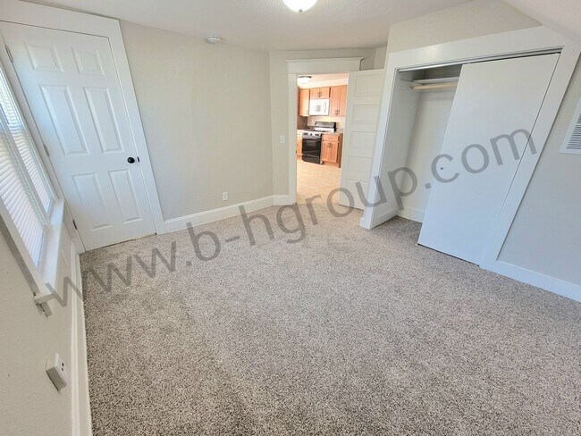 Foto del edificio - 6411 32nd Ave