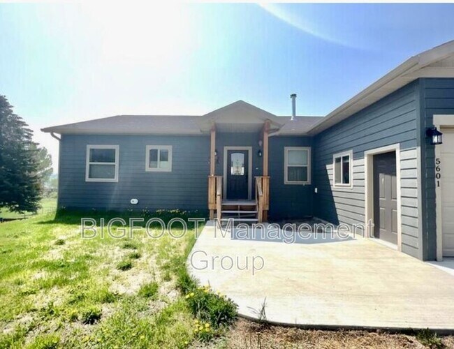 Building Photo - 5601 Falcon Rd