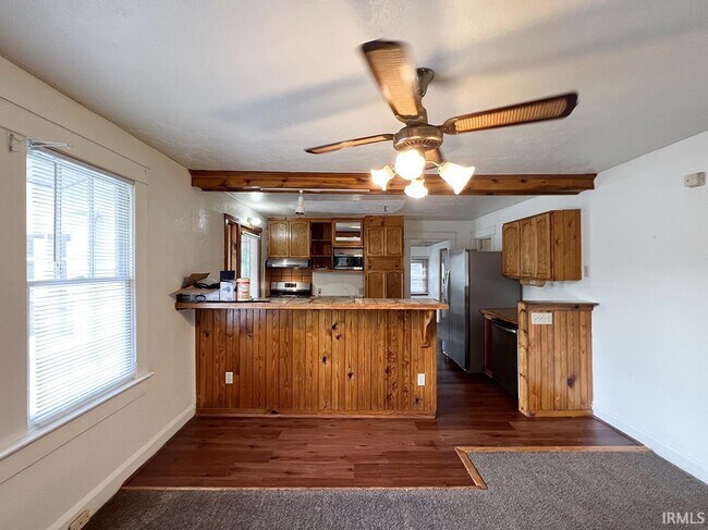 Foto del edificio - 410 E Hillside Dr