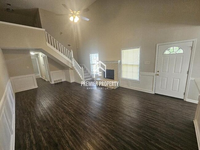 Building Photo - 6369 Hunters Pl Dr